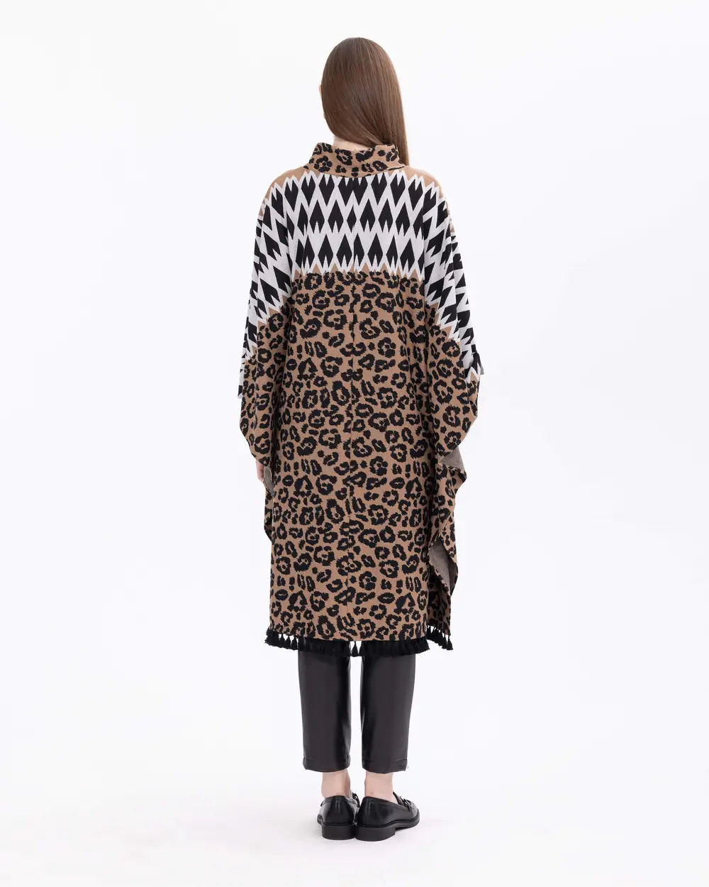 Leopard Patterned Tassel Detailed Oversize Poncho