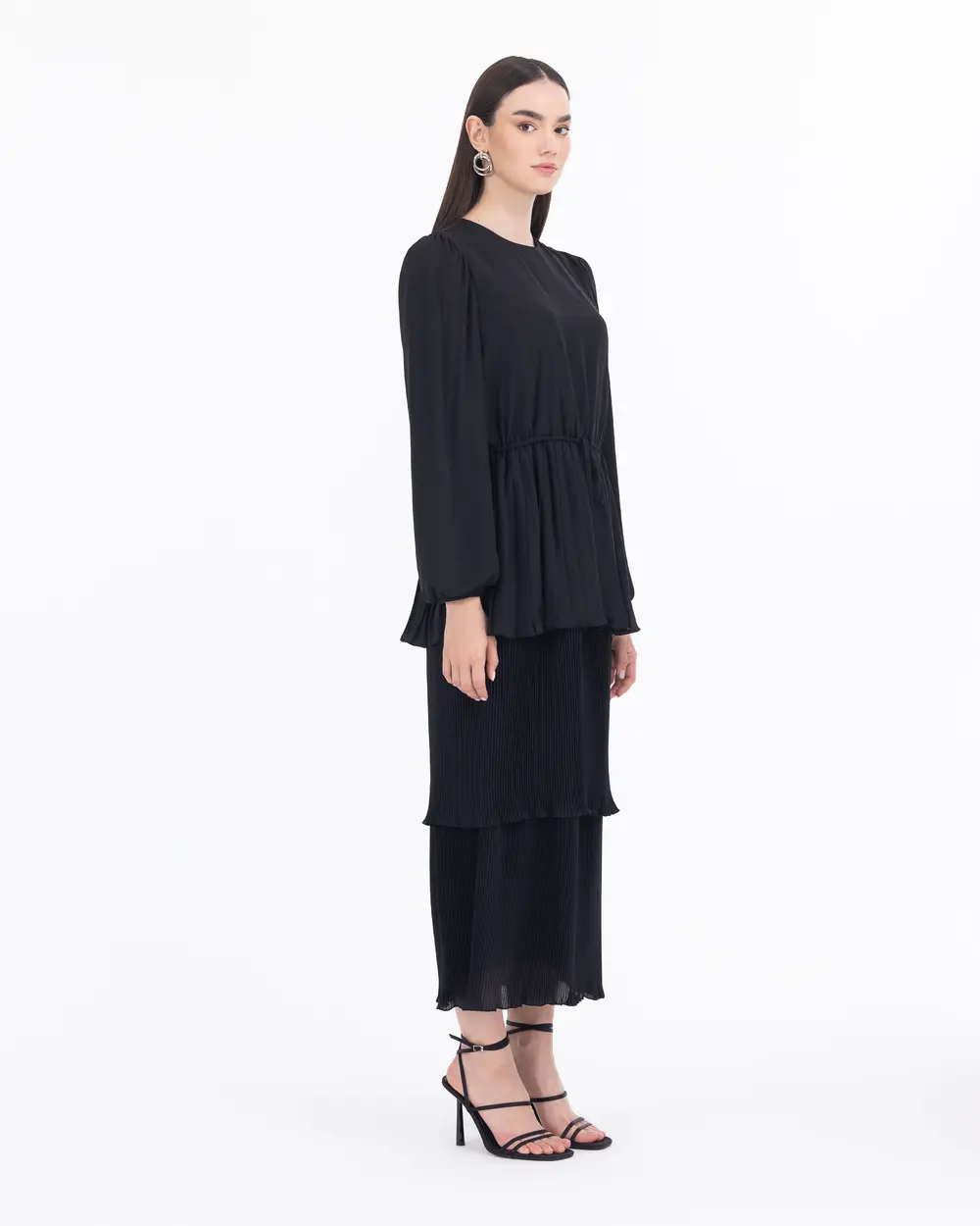 Beli Büzgülü Katlı Uzun Kollu Elbise