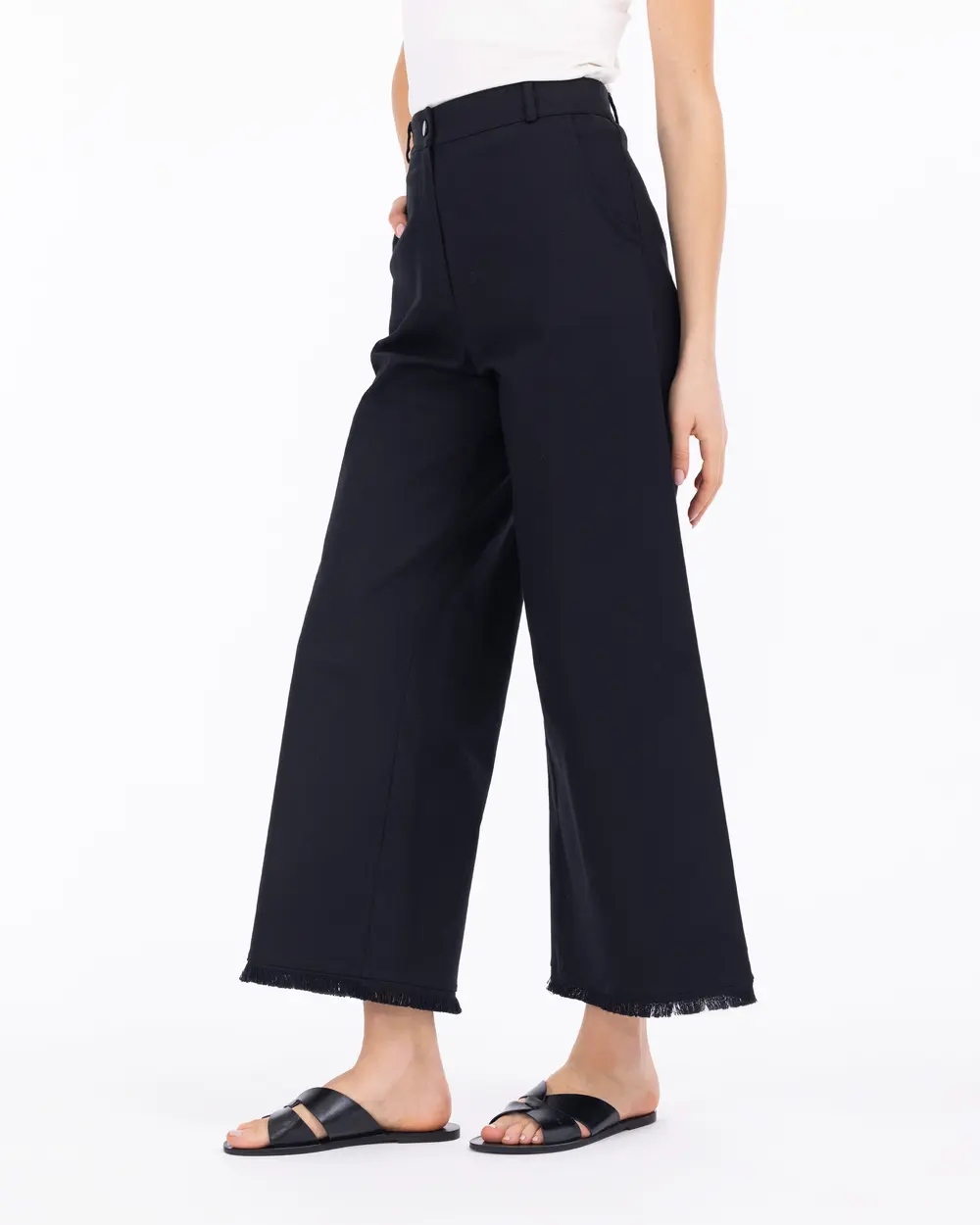 Wide Cut Detail Trousers