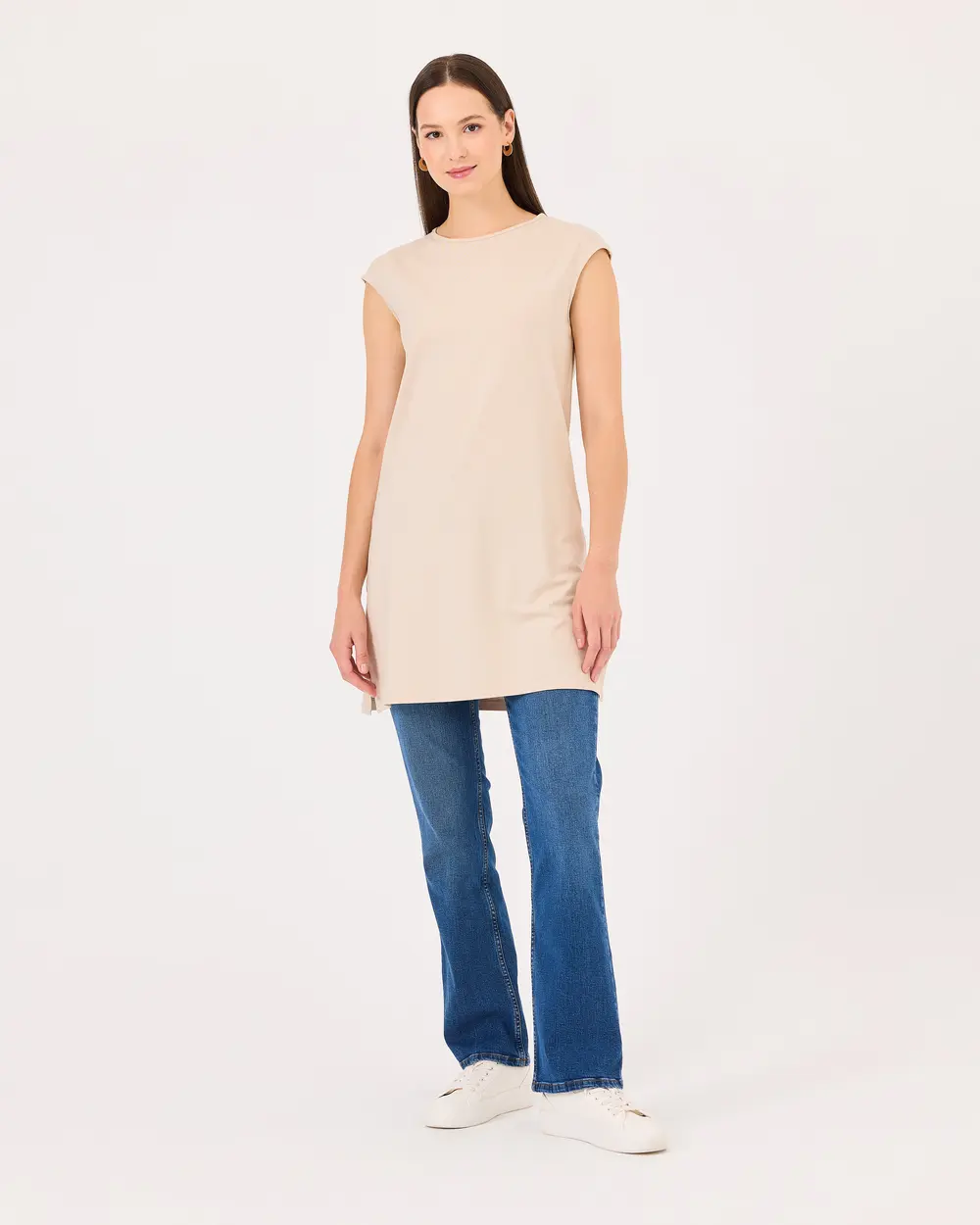 Round Neck Sleeveless Basic T-Shirt