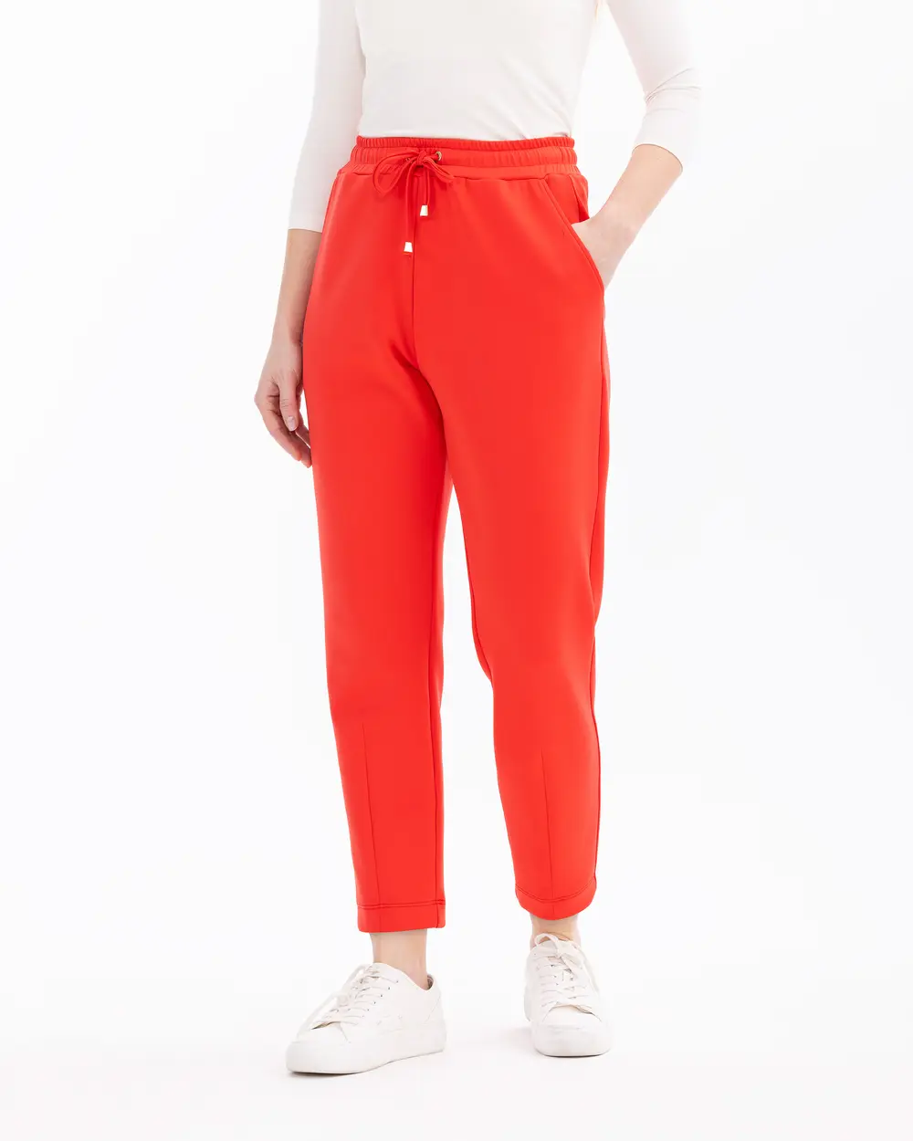 Elastic Waist Ankle Length Carrot Cut Pants