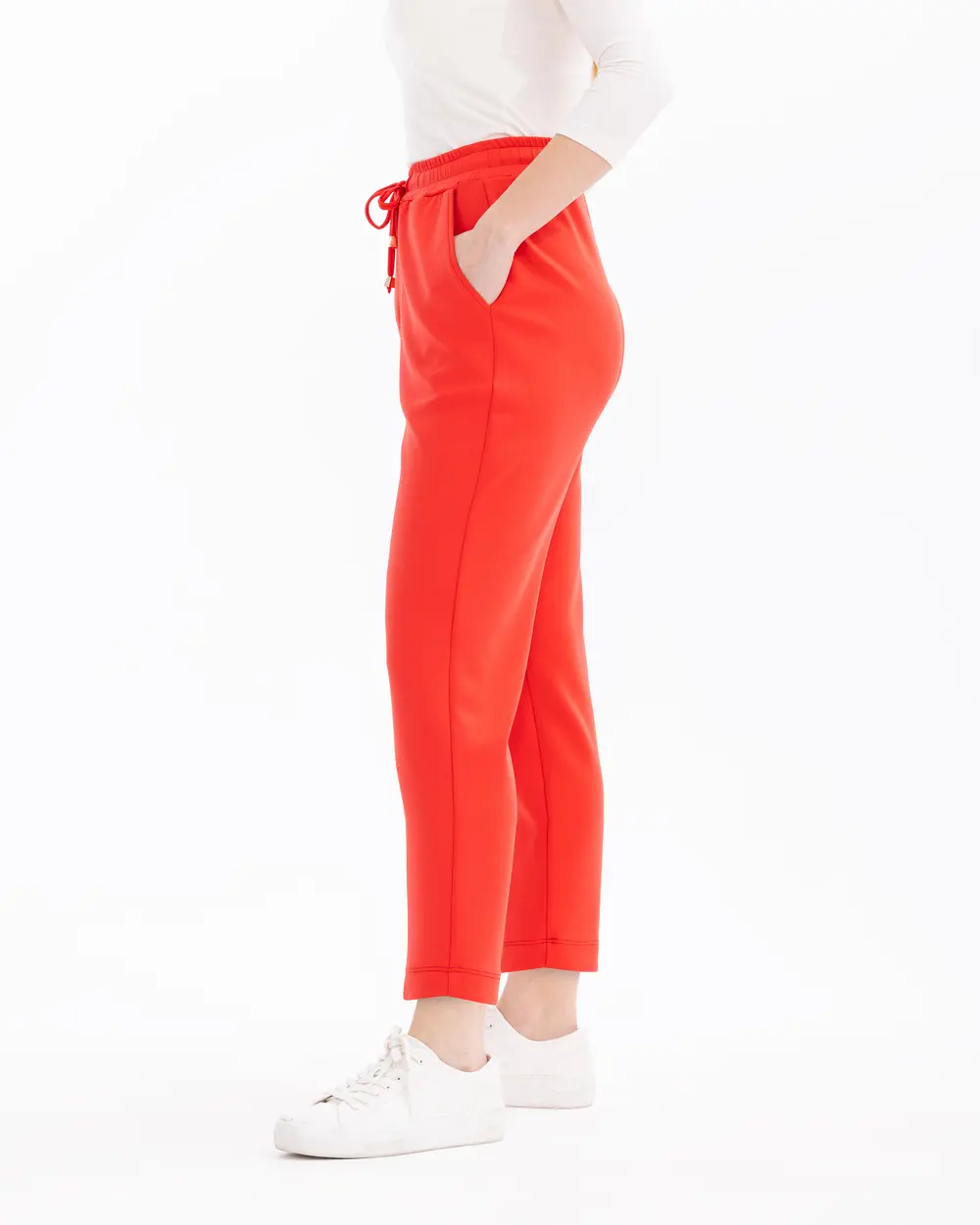 Elastic Waist Ankle Length Carrot Cut Pants