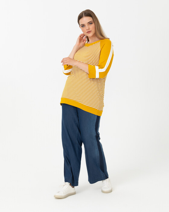Büyük Beden Çizgi Desenli Truvakar Kol Tişört