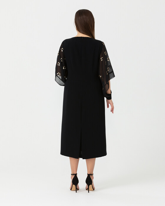 Büyük Beden Kolları Pullu Elbise