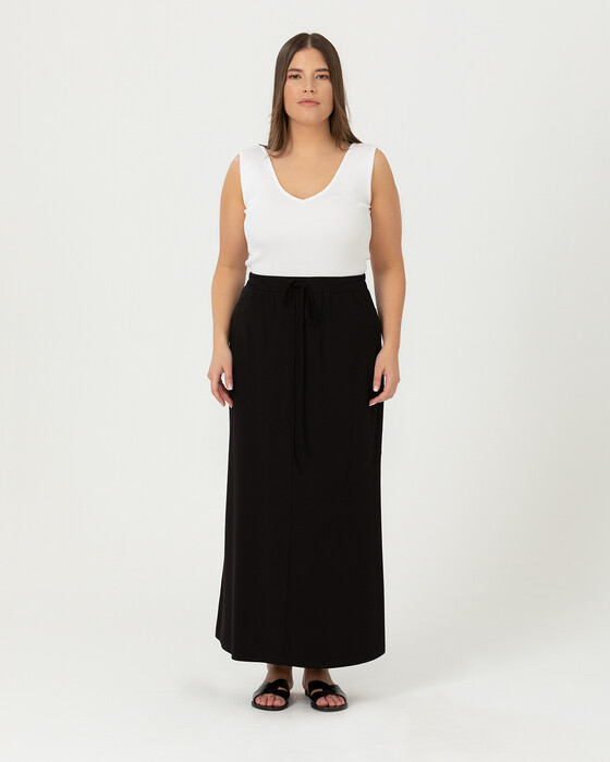 PLUS SIZE ELASTIC WAIST SKIRT