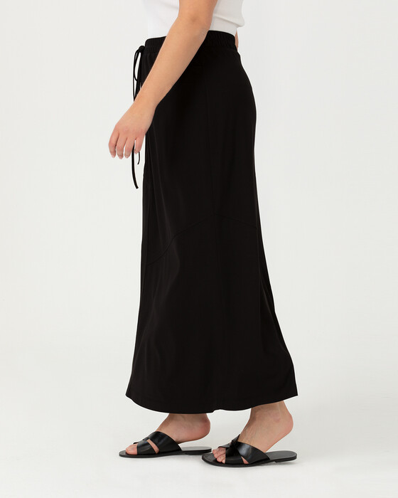 PLUS SIZE ELASTIC WAIST SKIRT