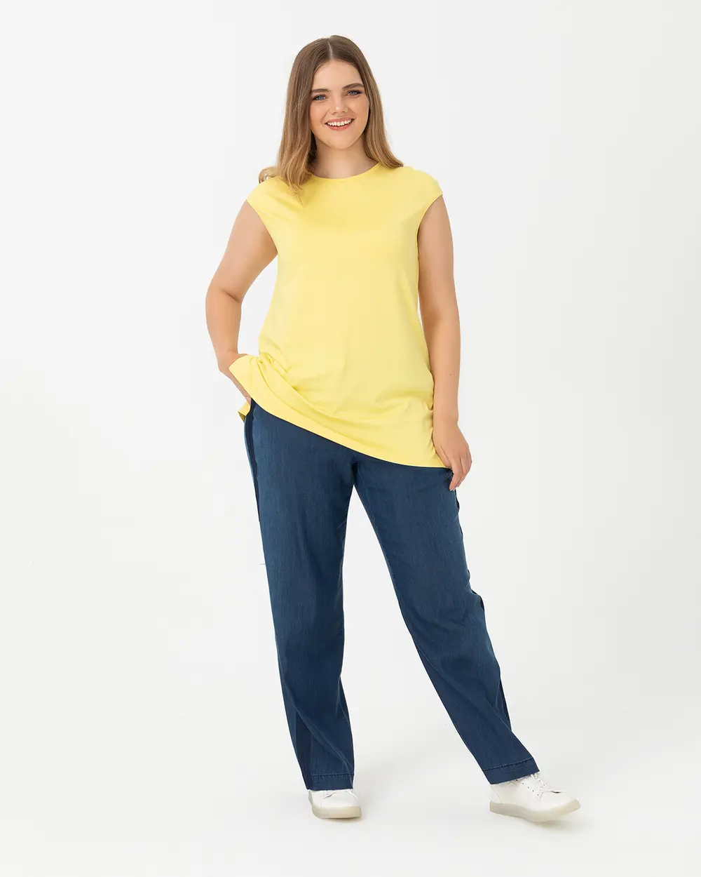  Plus Size Basic T-Shirt