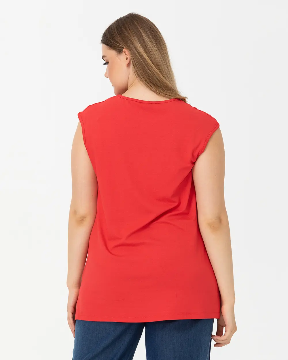  Plus Size Basic T-Shirt