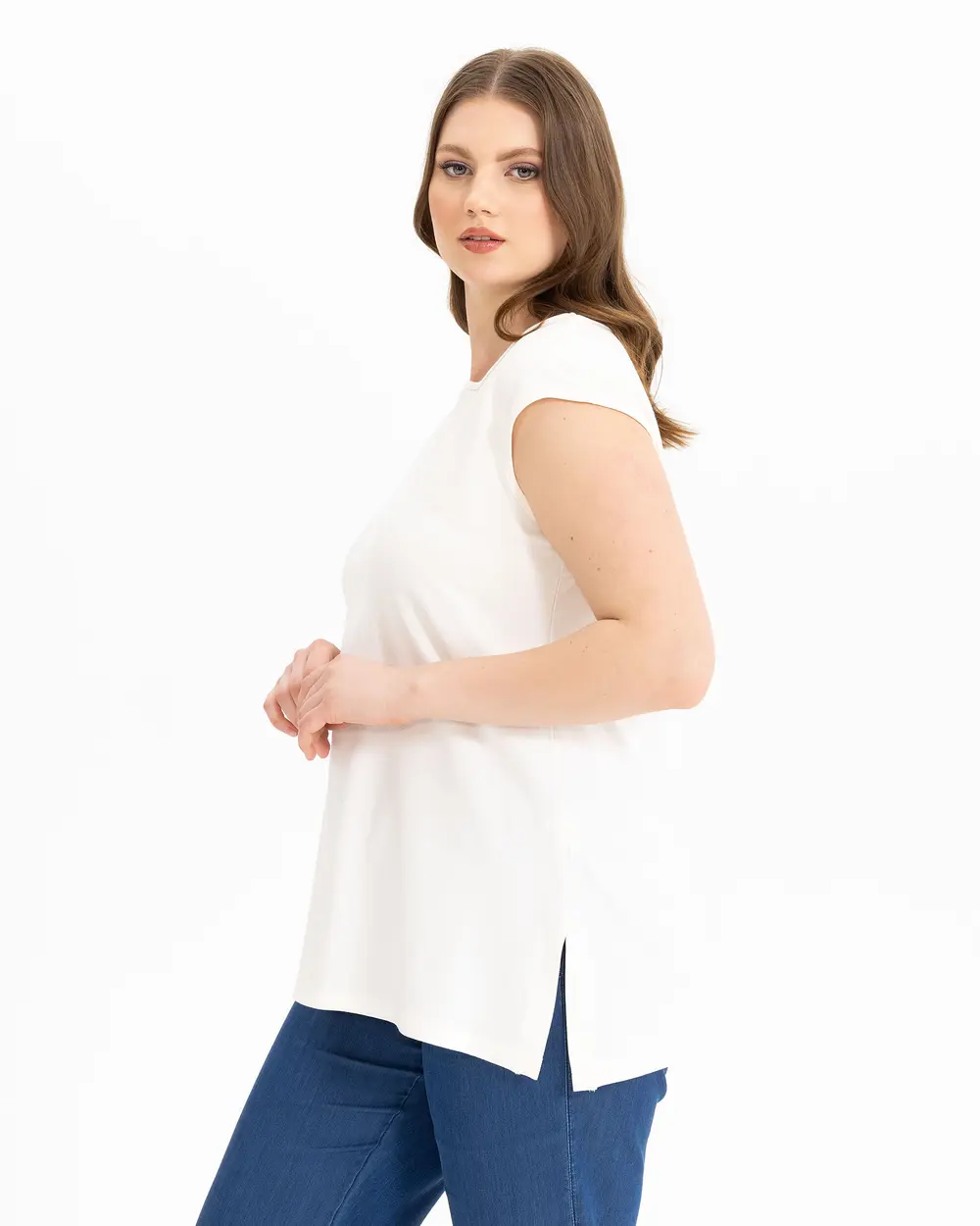  Plus Size Basic T-Shirt