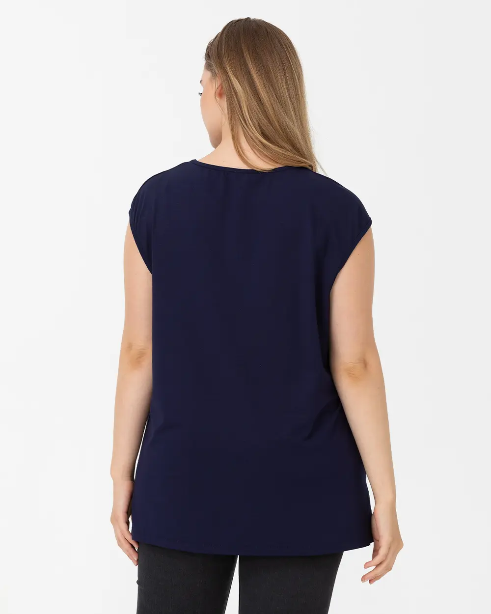  Plus Size Basic T-Shirt