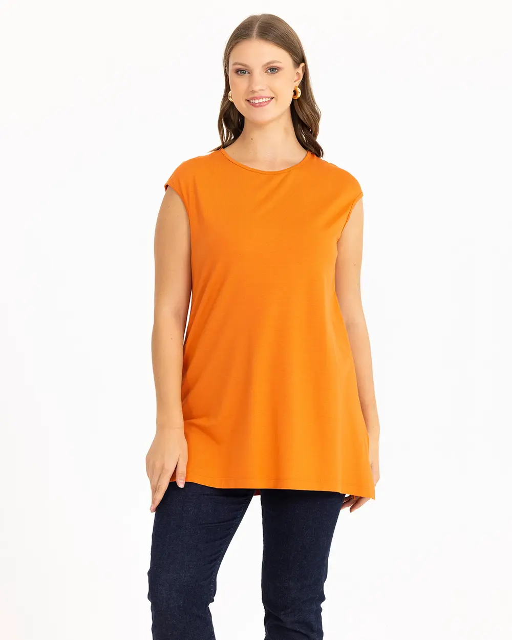  Plus Size Basic T-Shirt