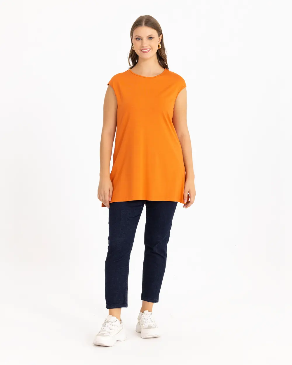  Plus Size Basic T-Shirt