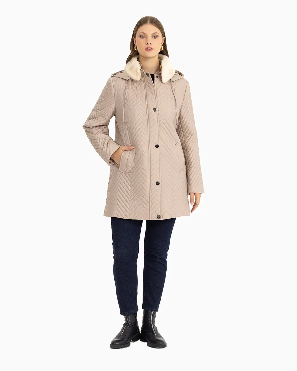 Büyük Beden Dikiş Detaylı Mont