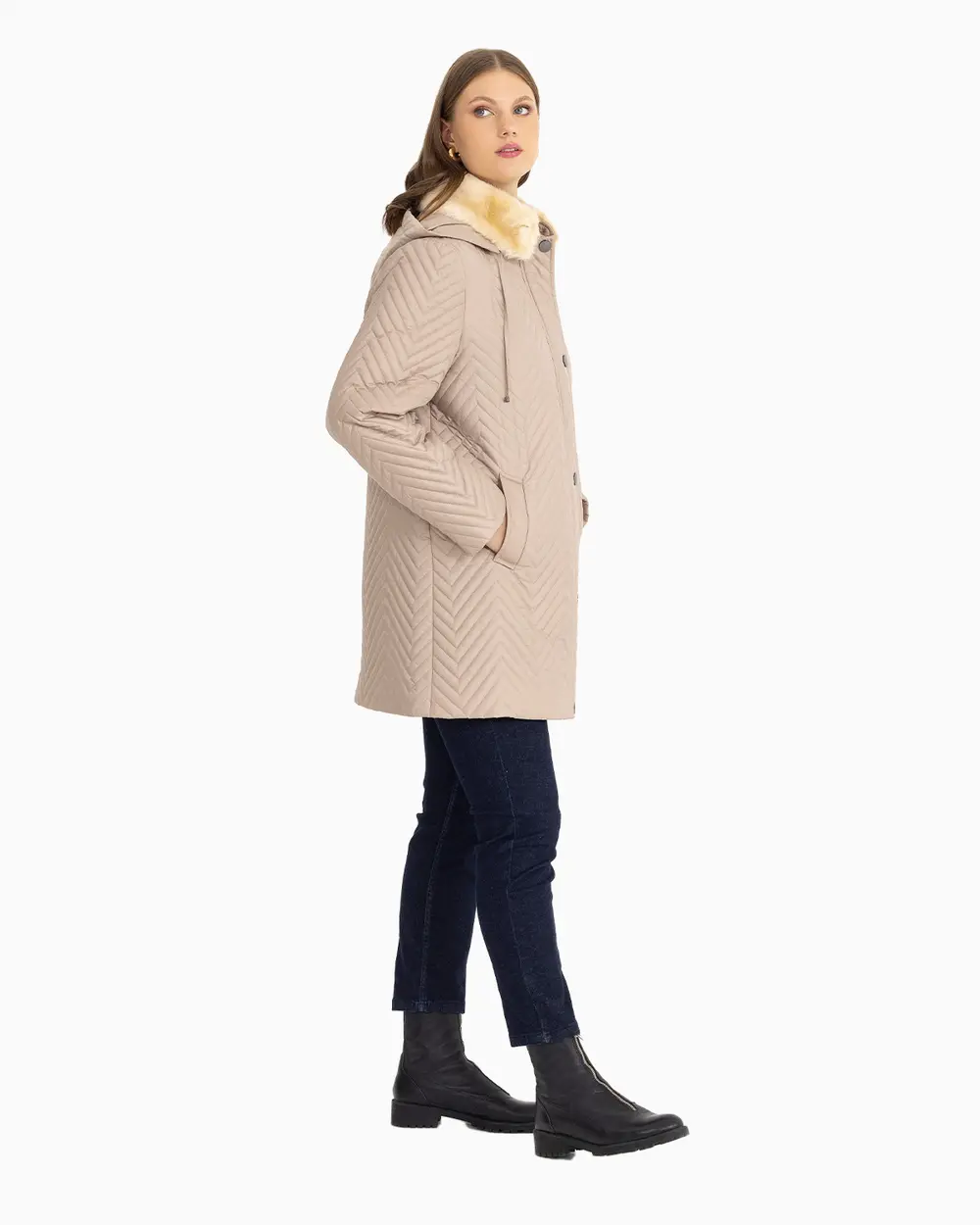 Büyük Beden Dikiş Detaylı Mont