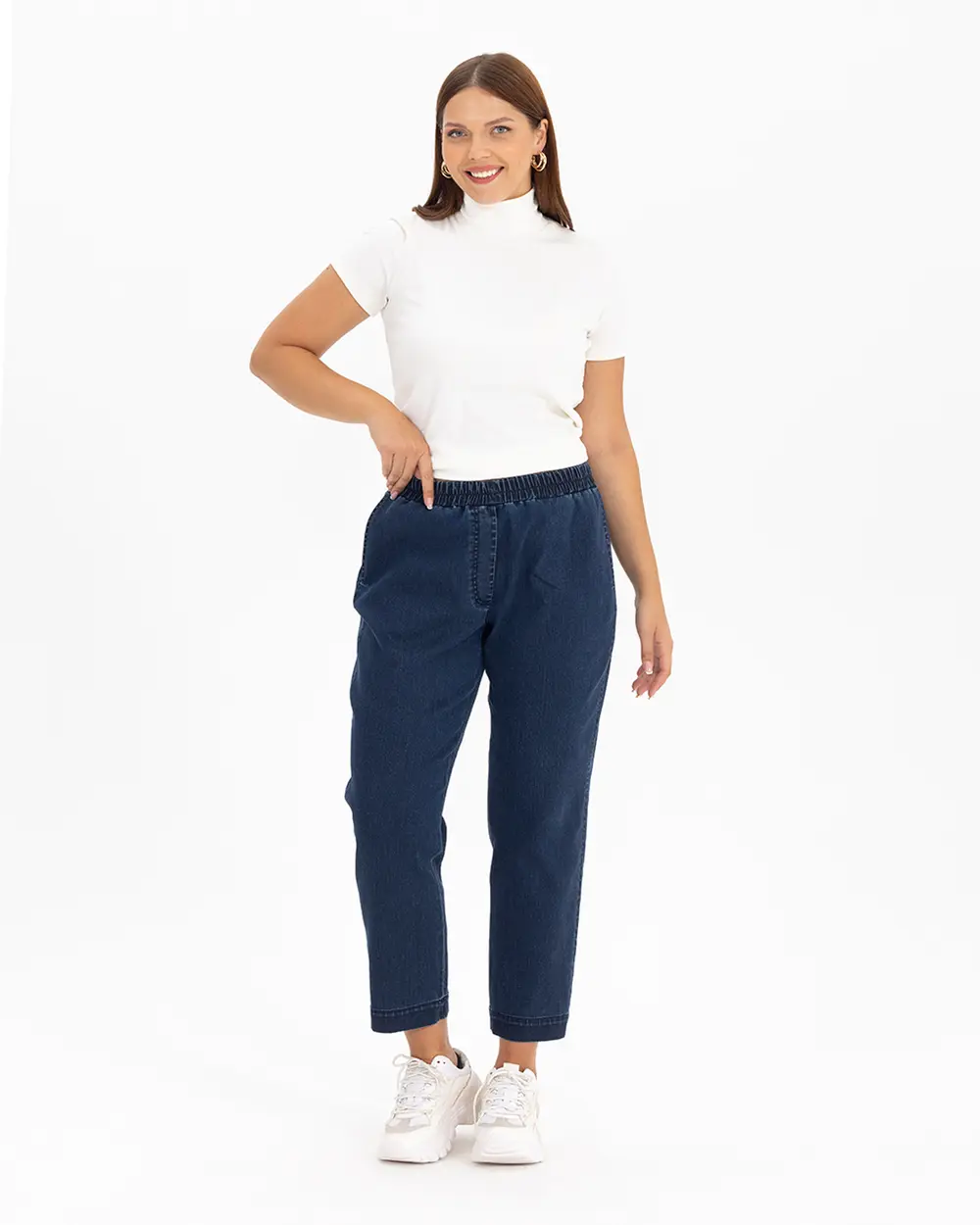 Plus Size Elastic Waist Jeans