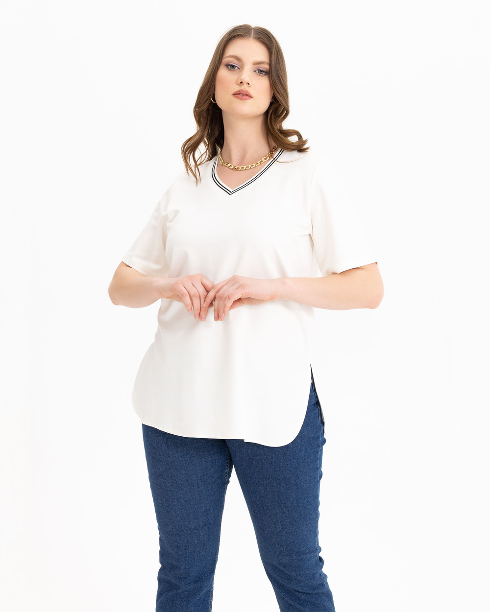 GALAXI PLUS SIZE V COLLAR T-SHIRT WITH RIBBON
