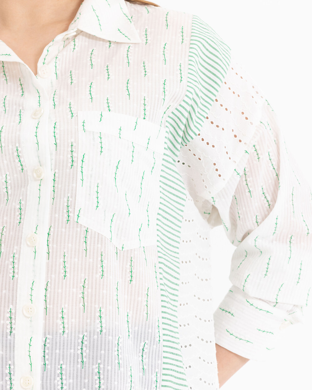 Büyük Beden Fisto Detaylı Desenli Gömlek