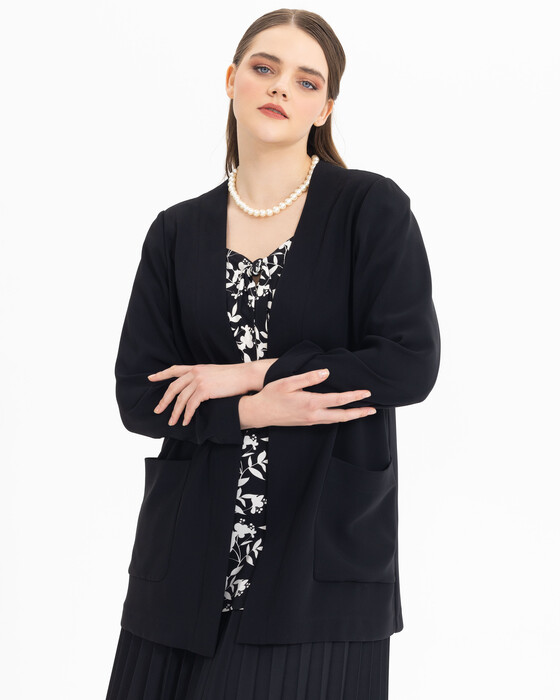 Plus Size Pocket Blazer Jacket