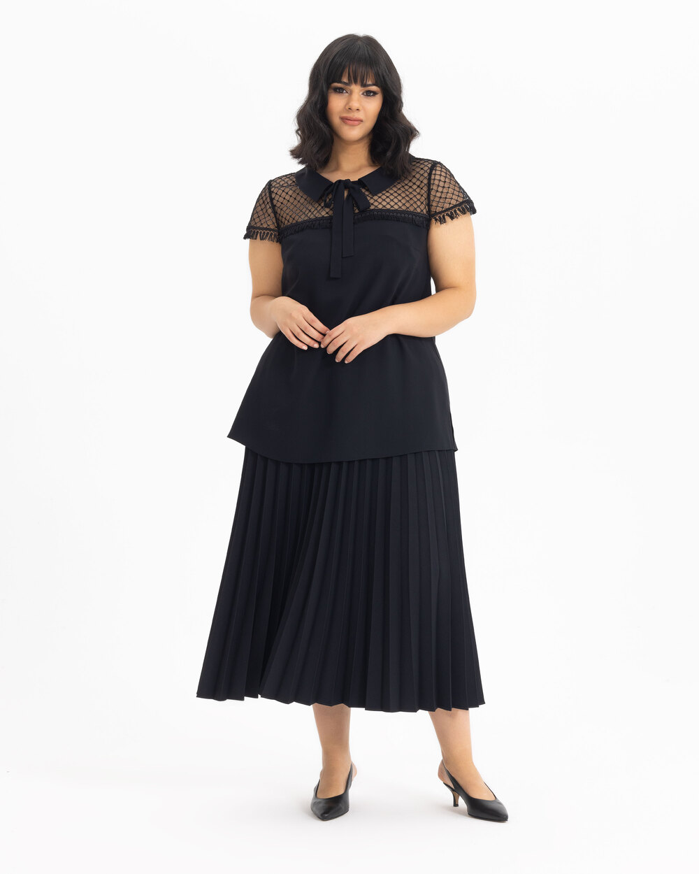 Büyük Beden Bağcık Detaylı Kısa Kollu Bluz