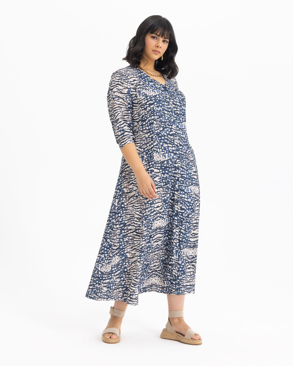  Plus Size Patterned Front Buttoned Dress