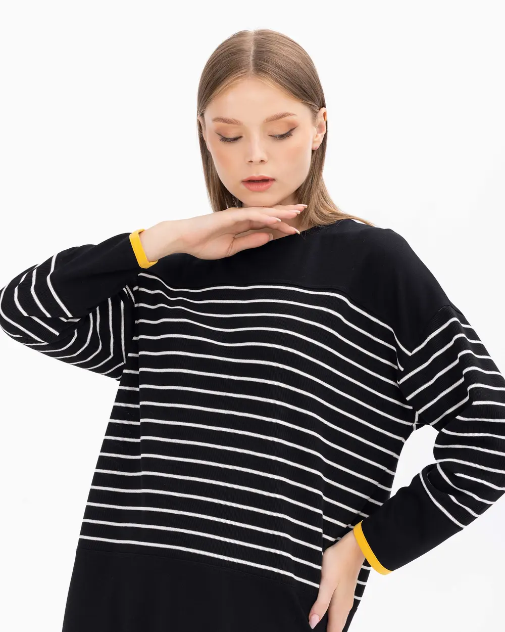 Plus Size Striped Patterned Crew Neck Blouse