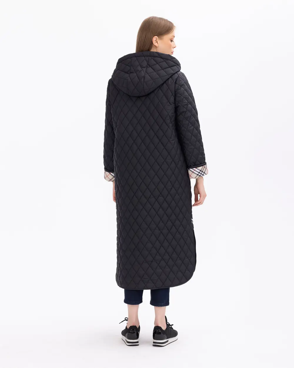 Büyük Beden Astarı Desenli Kapitone Kaban