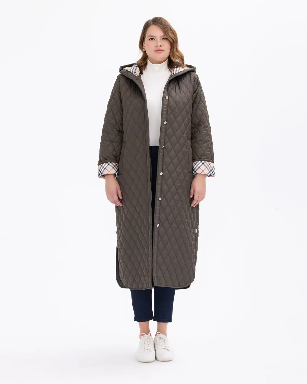 Büyük Beden Astarı Desenli Kapitone Kaban