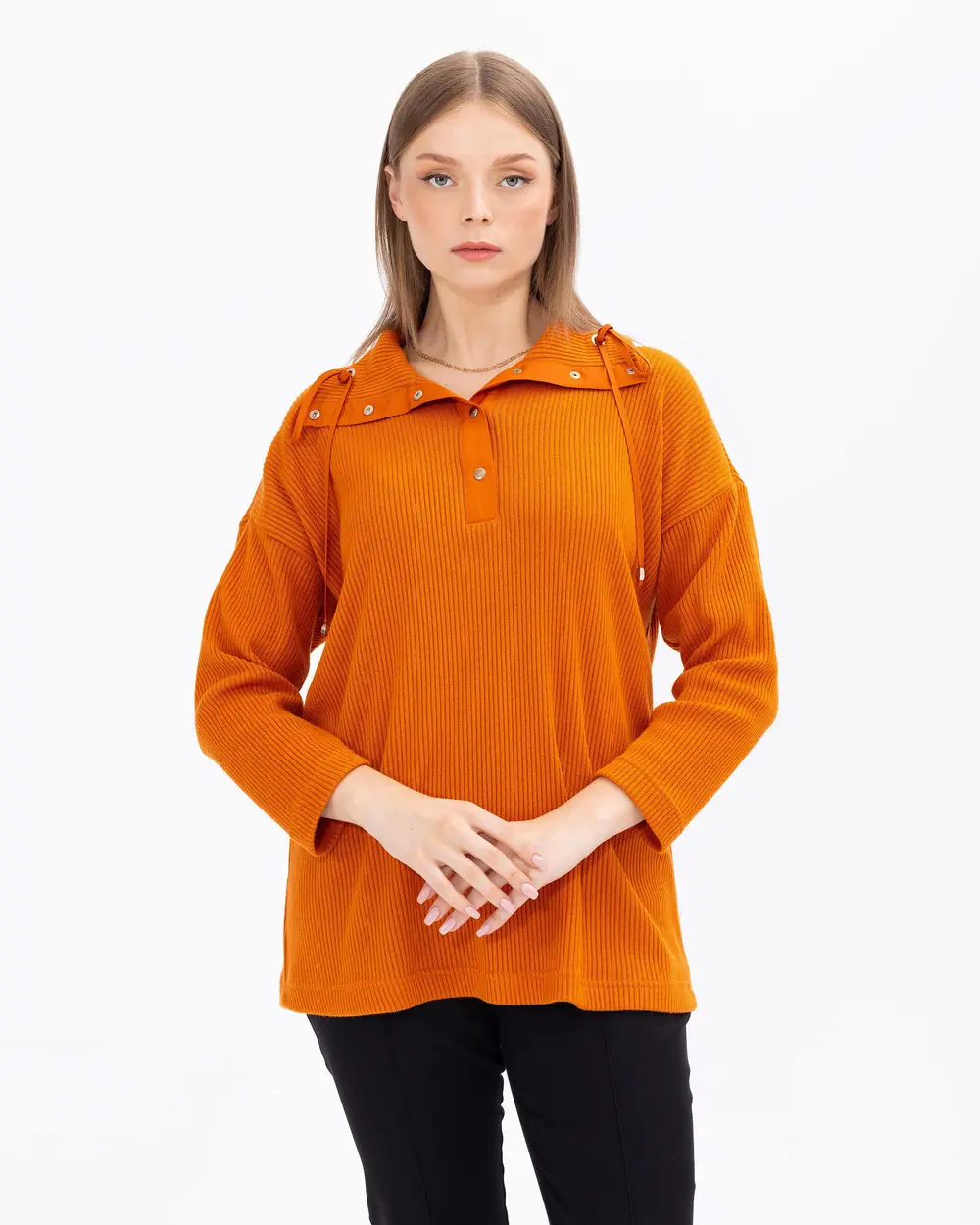 Plus Size Relaxed Cut Knitted Blouse with Snap Buttons