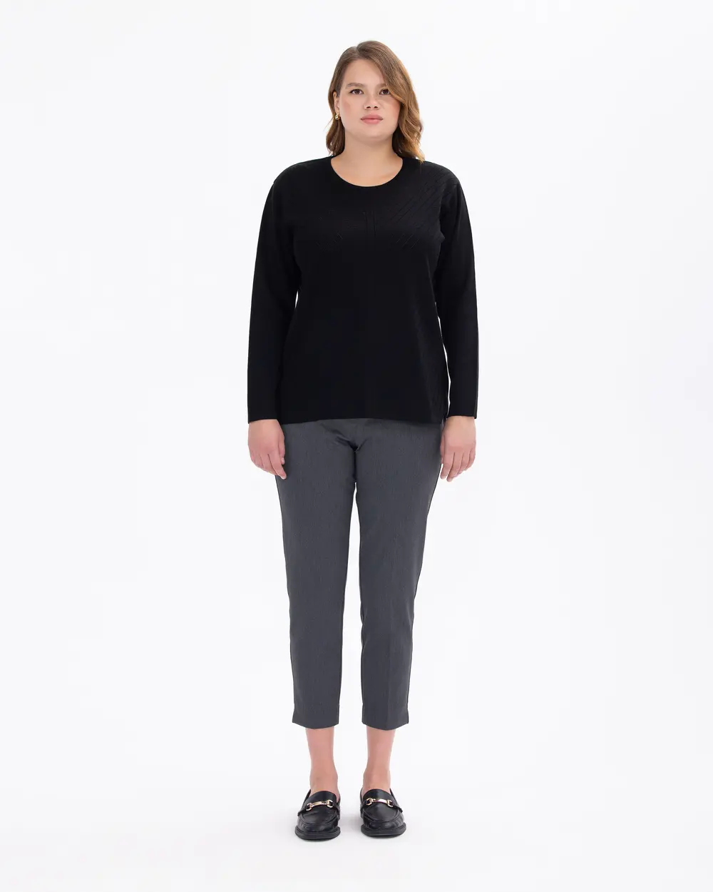 Plus Size Round Neck Knit Blouse