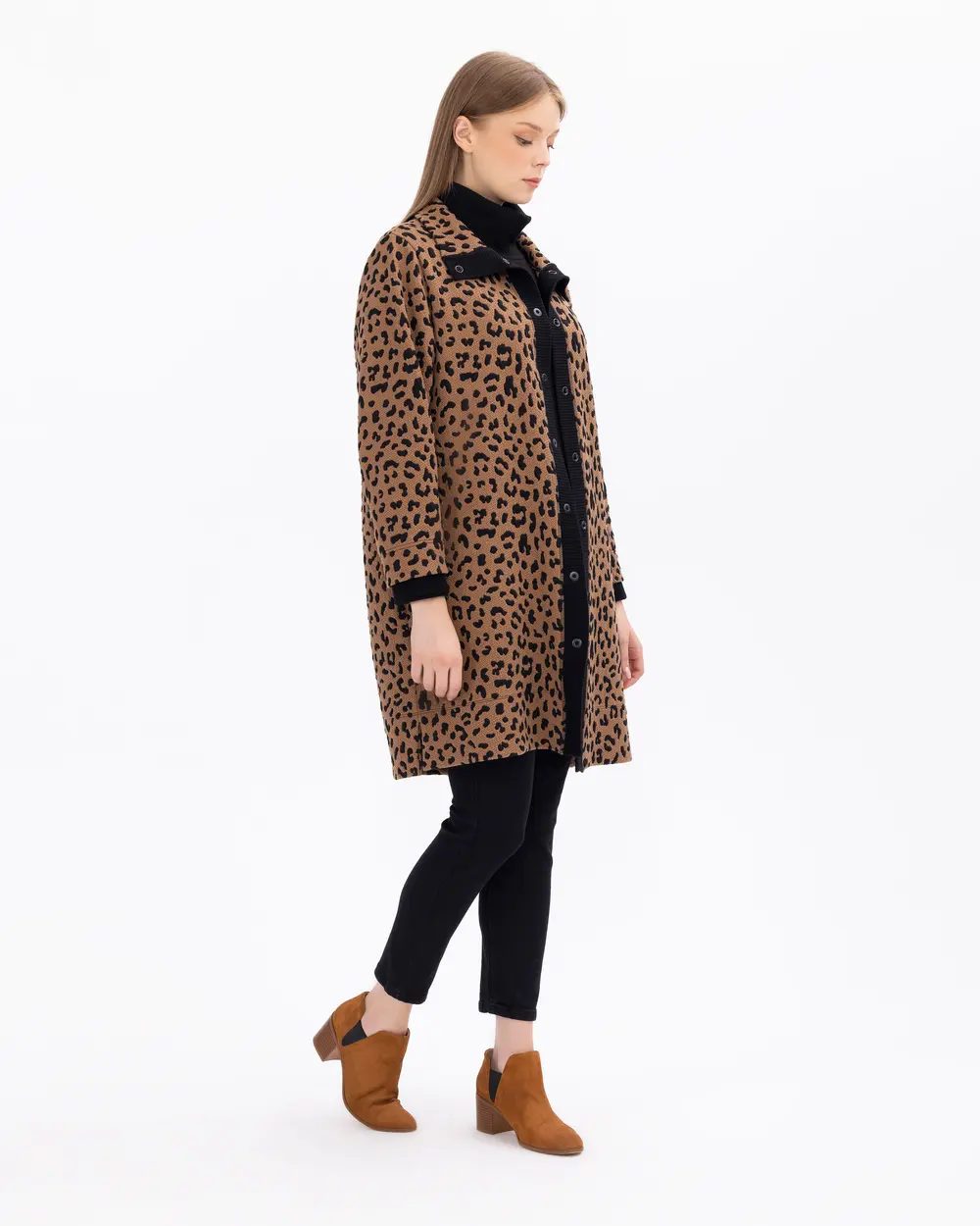 Plus Size Leopard Patterned Ribbed Cape