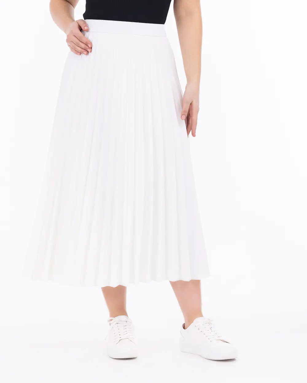 Plus Size Pleated Midi Skirt
