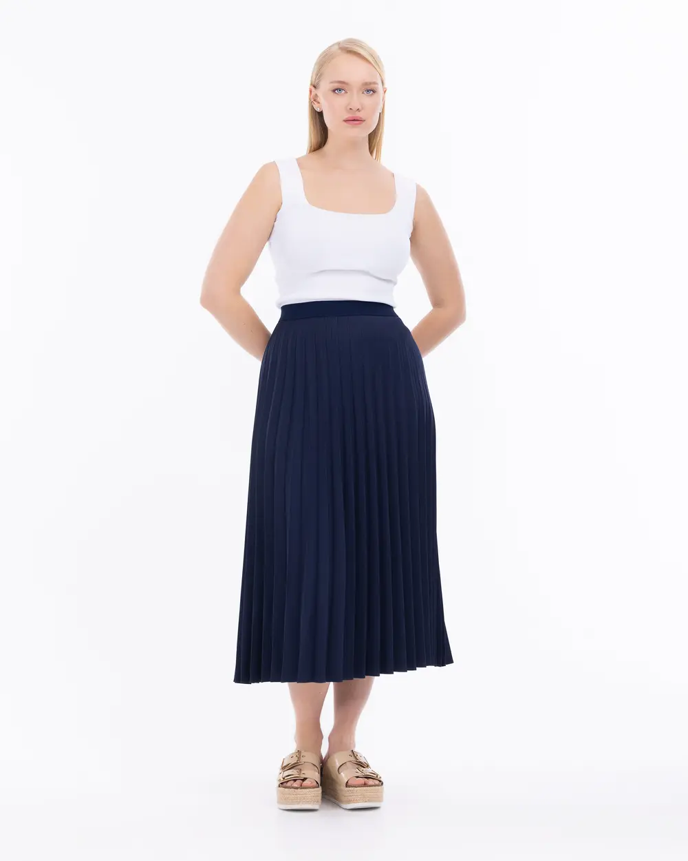 Plus Size Pleated Midi Skirt