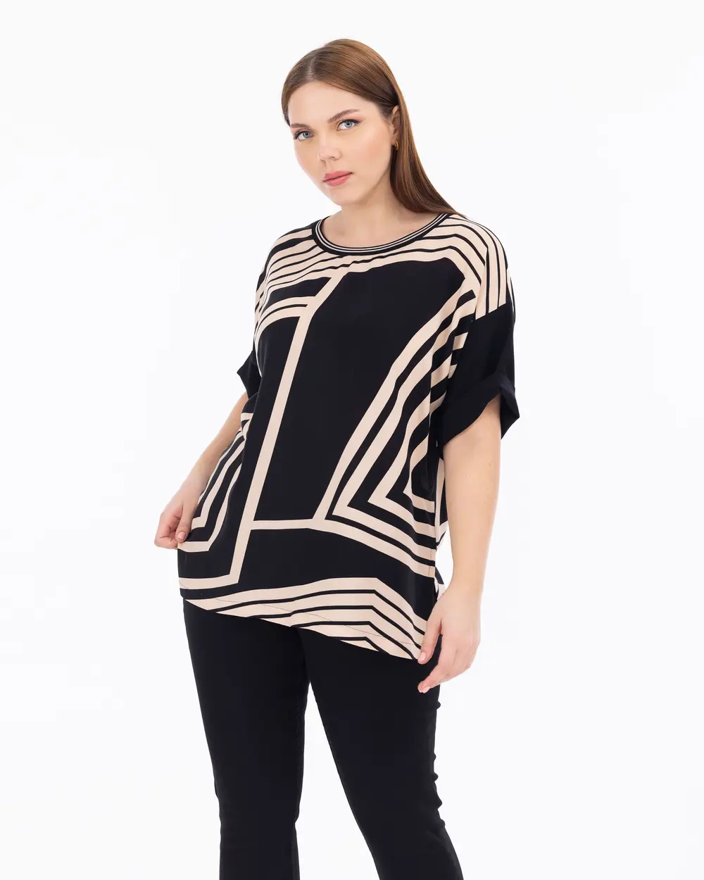Büyük Beden Kısa Kollu Desenli Bluz