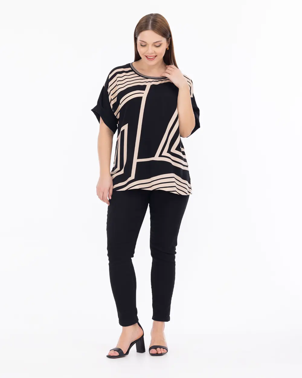 Büyük Beden Kısa Kollu Desenli Bluz
