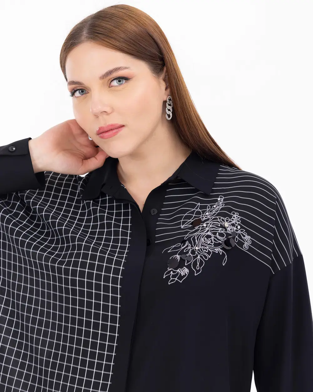 Plus Size Stone Embroidered Tunic
