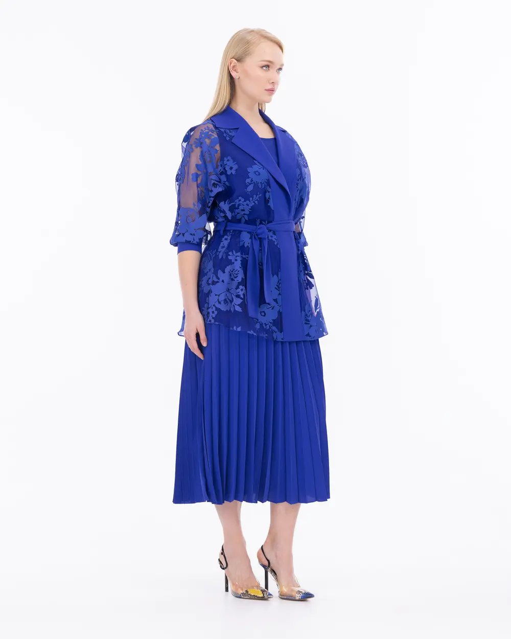 Plus Size Belted Chiffon Suit with Inner Blouse