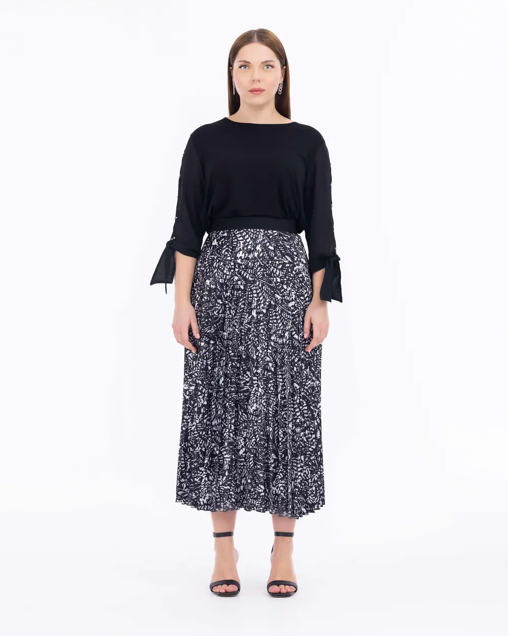 Elastic Waist Pleated Skirt  Black skirt, Black pleated skirt