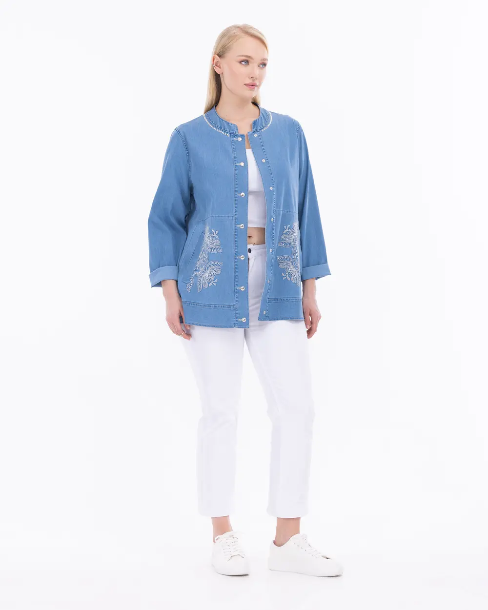 Plus Size Embroidered Round Collar Jean Jacket
