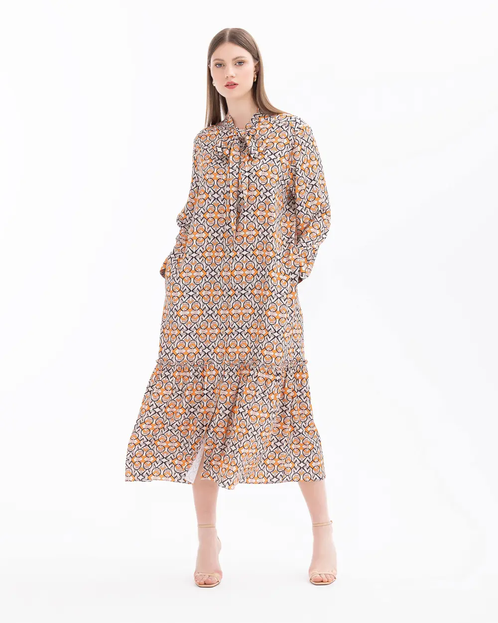 Büyük Beden Geometrik Desenli Fular Yakalı Elbise