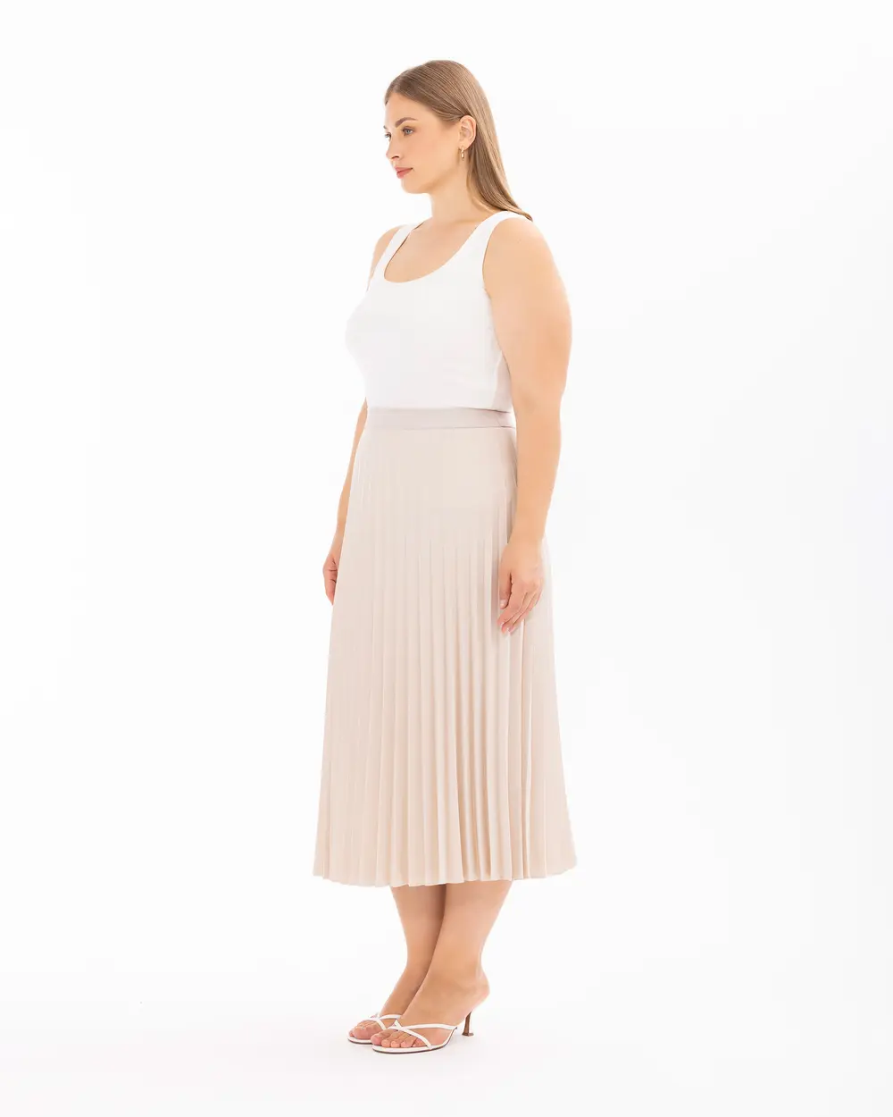 Plus Size Basic Pleated Skirt