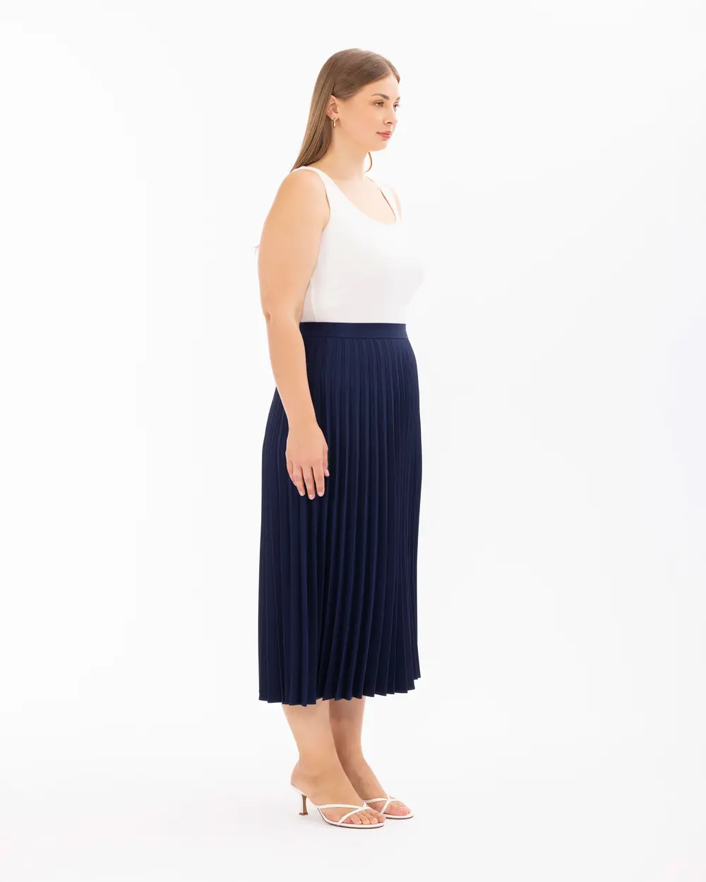 Plus Size Basic Pleated Skirt