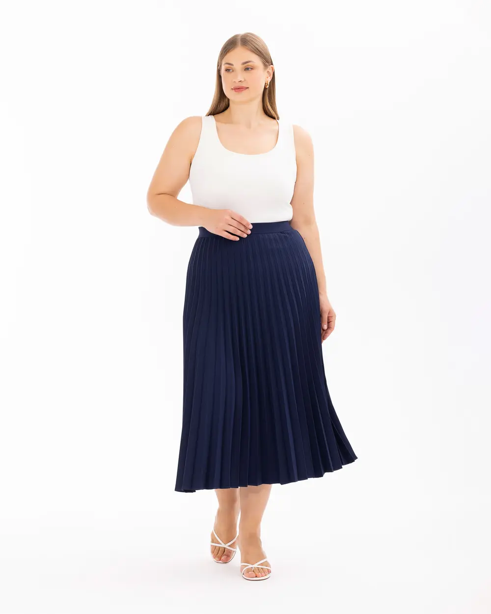 Plus Size Basic Pleated Skirt