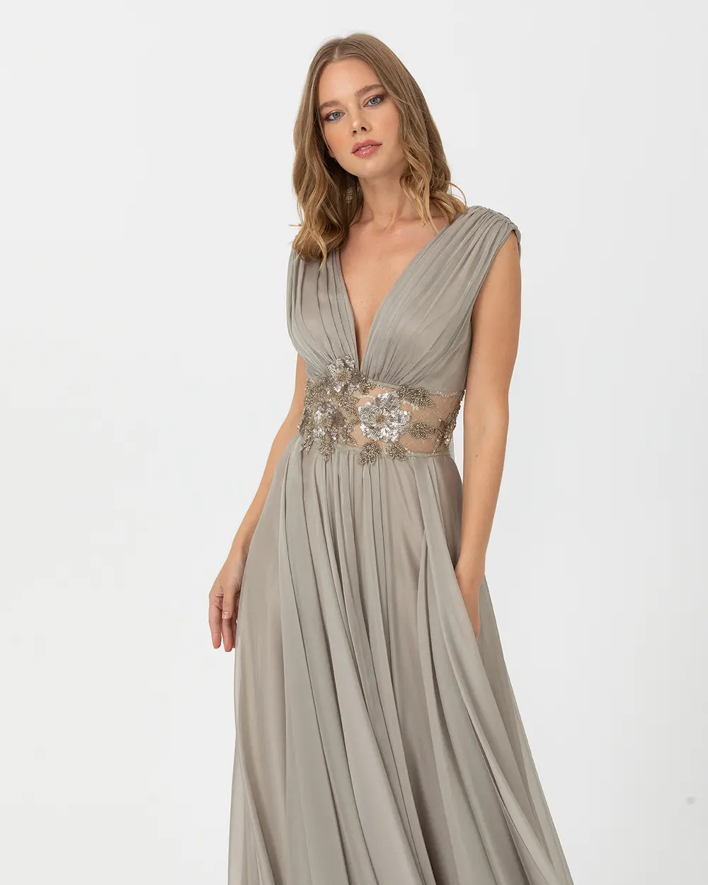 A Kesim V Yaka Şifon Abiye