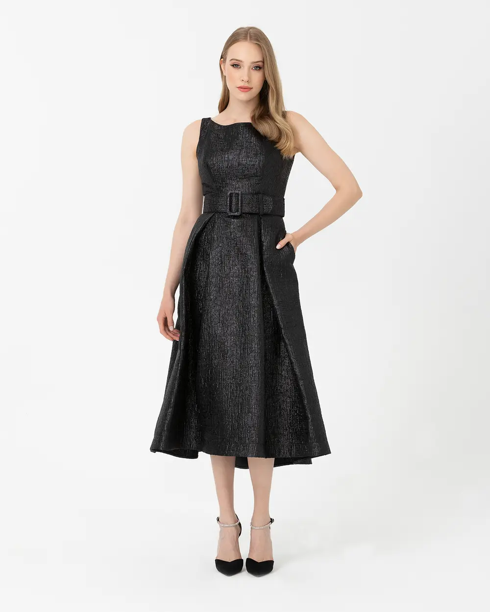 Kemerli Kolsuz Abiye