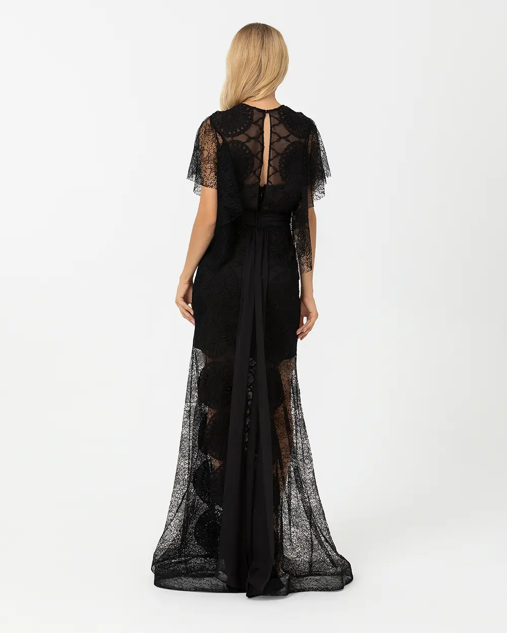 Narrow Form Zero Collar Embroidered Evening Dress