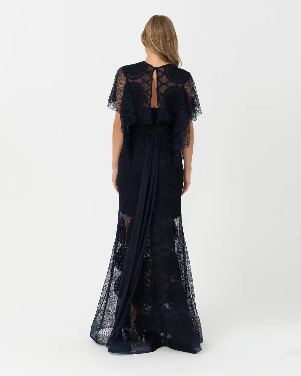 Narrow Form Zero Collar Embroidered Evening Dress