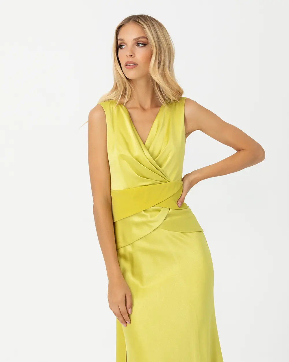 V Yaka Kolsuz Krep Abiye