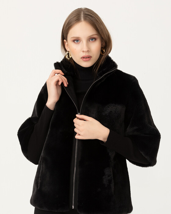 THREE-QUARTER SLEEVE FUR JACKET