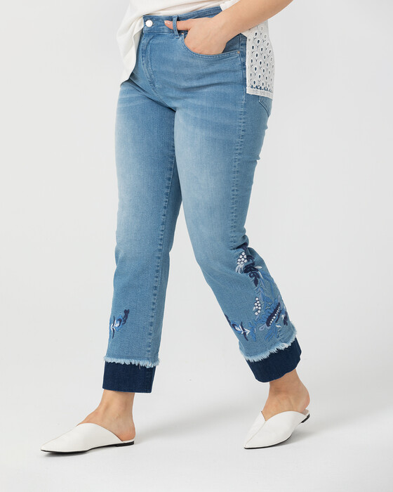 Büyük Beden Nakışlı Denim Pantolon