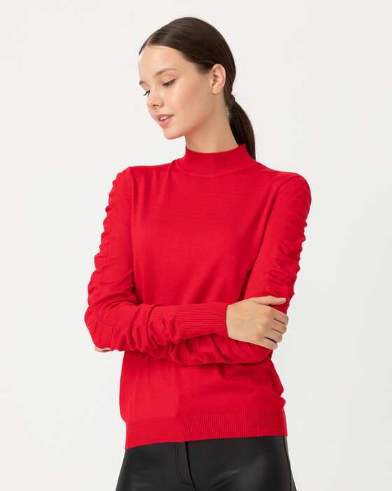 KNITWEAR SWEATER WITH SLEEVE DETAIL